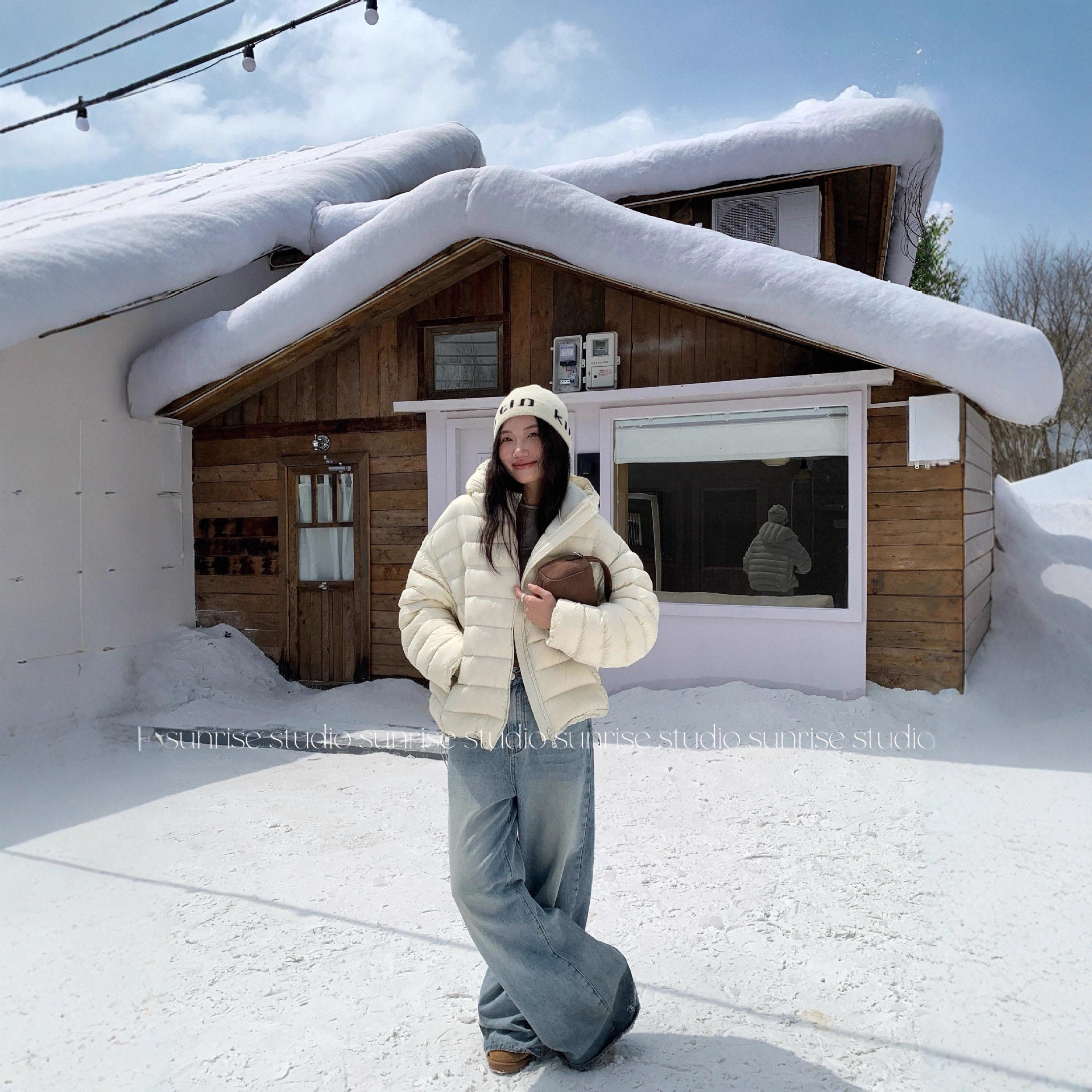 Danise高定 2025年冬季新品 排骨羽绒服外套女90白鸭绒连帽轻薄