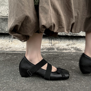 5cm法式复古猪鼻子蝴蝶结芭蕾风魔术贴玛丽珍鞋内增高黑色单鞋女