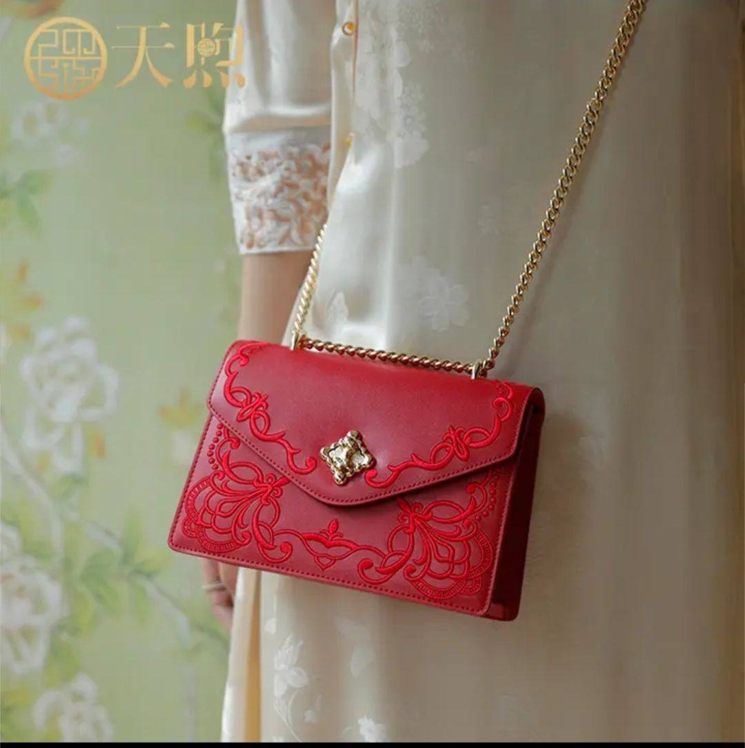 Pmsix天熙女包复古正红色单肩包新娘包牛皮绣花单肩包小包链条包