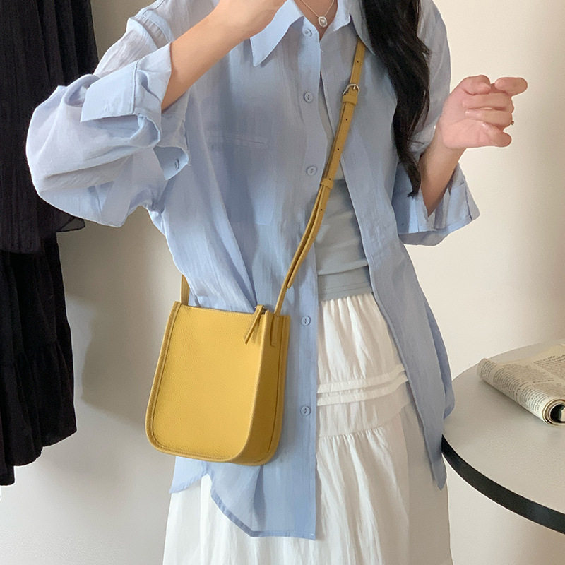 百搭牛皮手机包包女2025新款通用款女包
