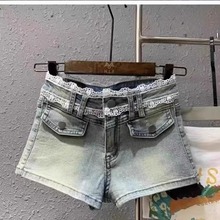 蕾丝拼接紧身牛仔超短裤女夏季美式辣妹包臀裤子低腰丰胯直筒热裤