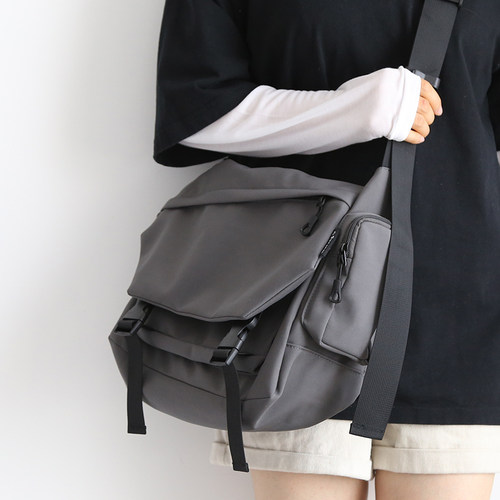 诺然斜挎包高级感大容量纯色女包