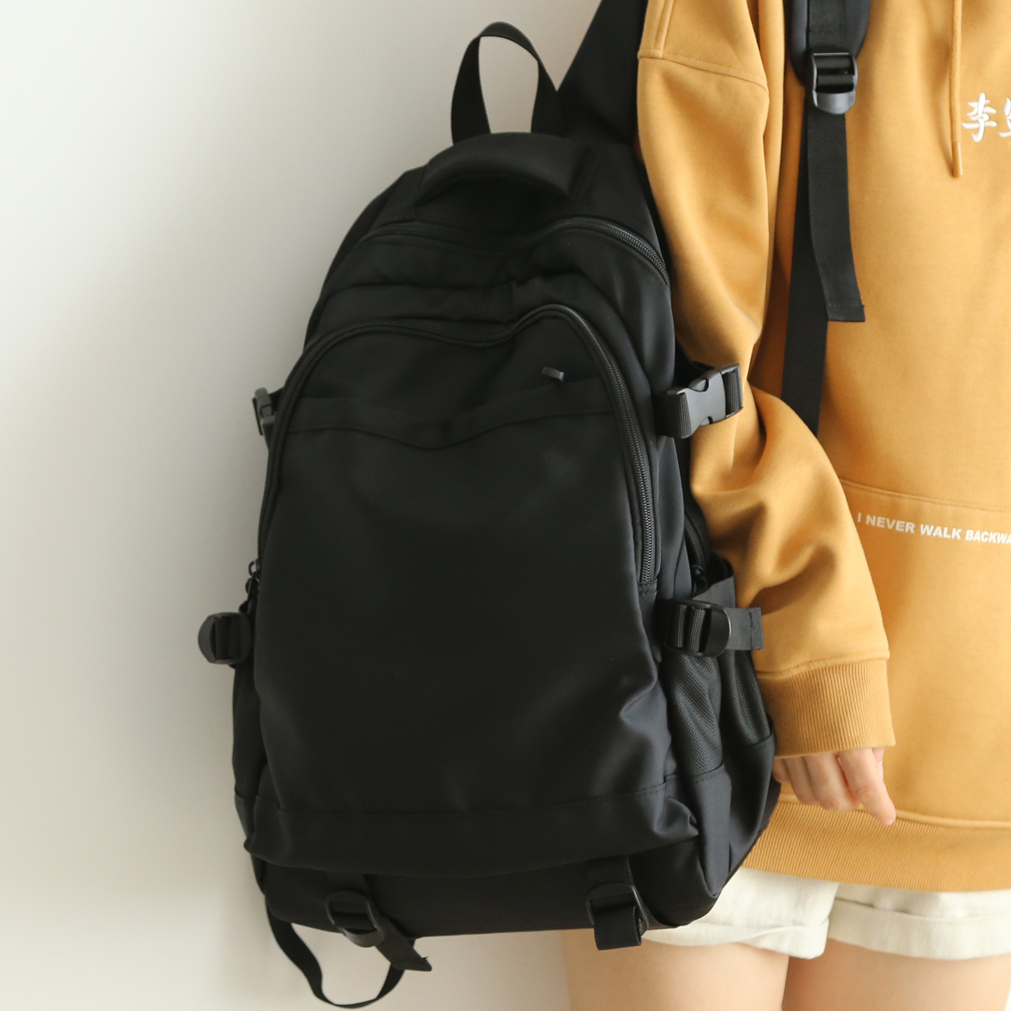 男女书包旅游登山包电脑包双肩包