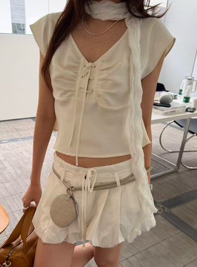waitmore韩系纯欲V领设计感小飞袖褶皱T恤女纯色系带百搭短款上衣