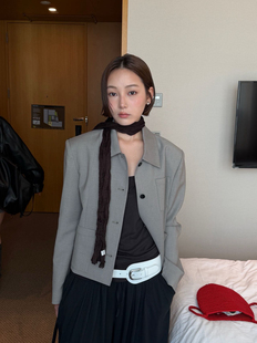 waitmore2026早秋新款韩系高级感翻领西装外套女气质显瘦短款西服