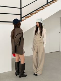 WAITMORE不规则设计感挂脖叠穿吊带背心显瘦百褶屁帘裙休闲裤套装