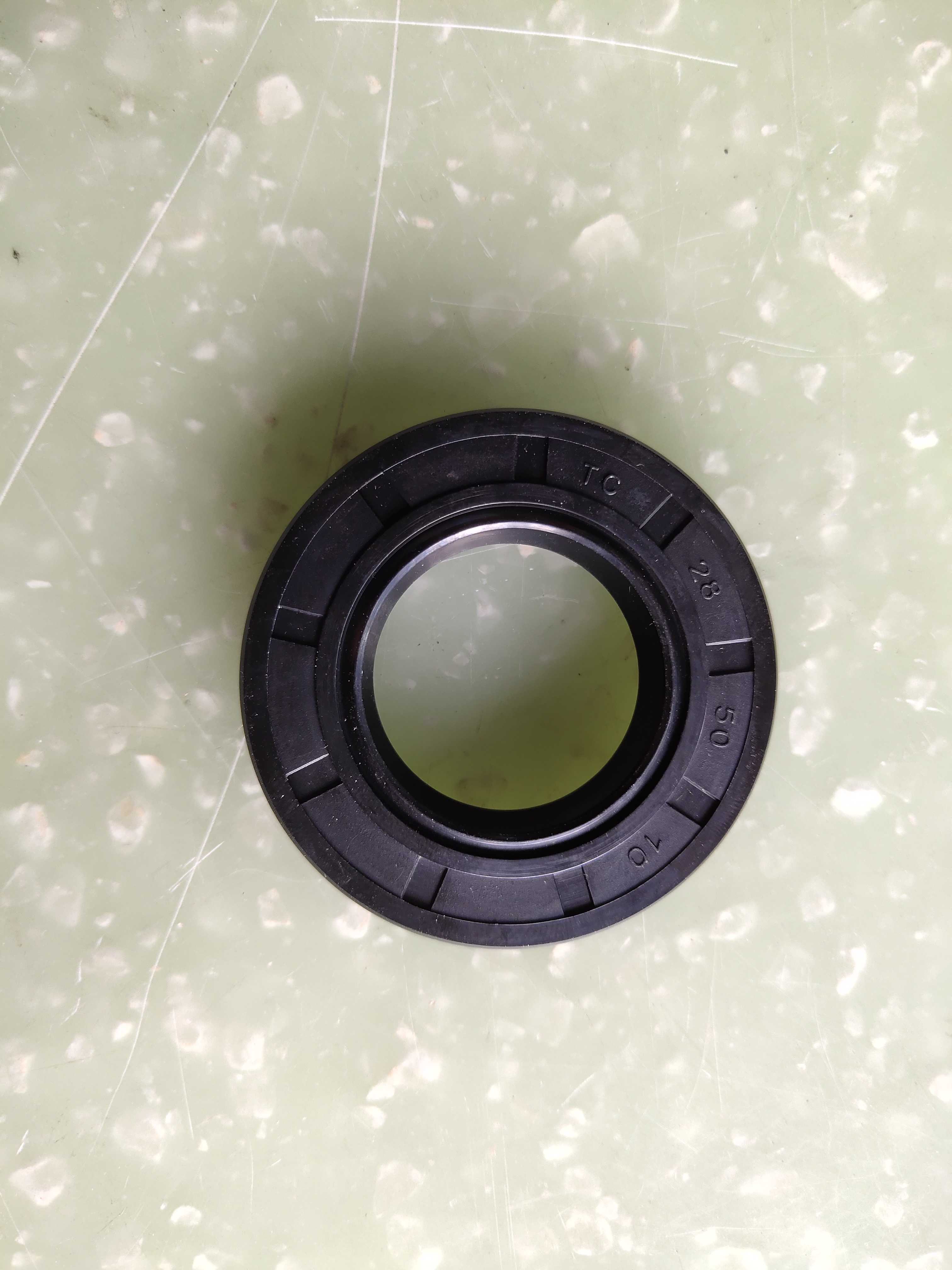 实拍章丘银鹰12.5公斤和面机油封配件 搅拌机油封型号TC285010图片