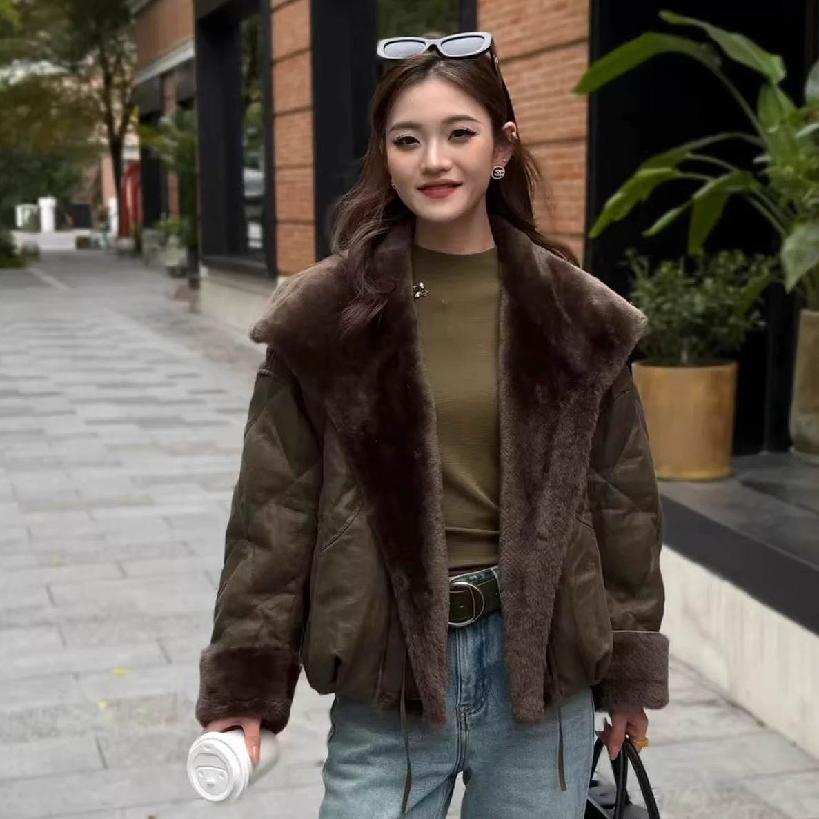 2025冬季皮草羊羔毛领鹅绒羽绒服