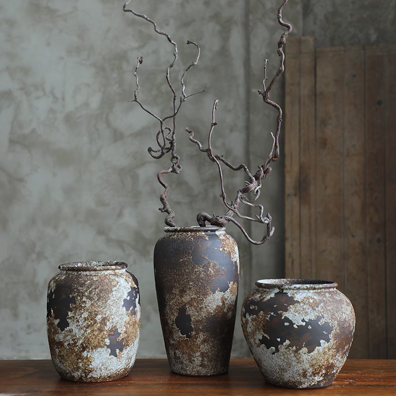 复古禅意诧寂风会所室内花瓶