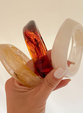 新款秋冬理石纹不规则手镯 树脂复古琥珀纹百搭女博主同款冷淡风