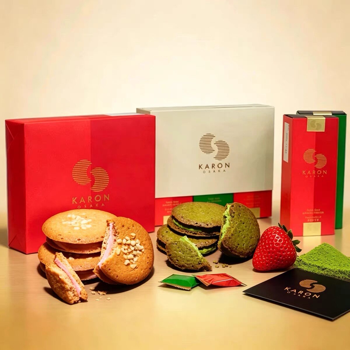 新品现货日本KARON OSAKA机场限定宇治抹茶草莓夹心饼干礼盒进口