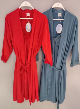 都市丽人新款LHT4B3缎面丝细腻亲肤性感蕾丝拼接两件套睡衣家居服