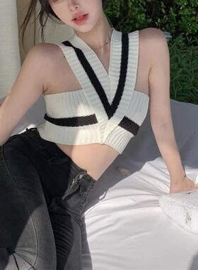 Halter neck striped sleeveless jacket挂脖条纹无袖短上衣女装