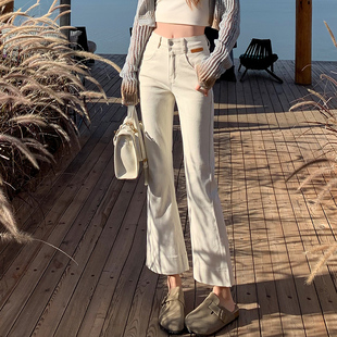 白色喇叭裤女九分裤2026夏季新款小个子设计感梨形显瘦微喇牛仔裤