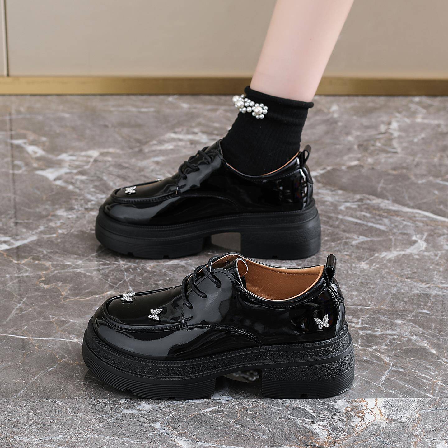 系带小皮鞋女款2025新款秋季英伦风厚底粗跟乐福鞋配裙子黑色单鞋