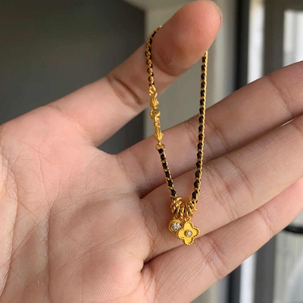 黄金色四叶草手链小红书同款博主