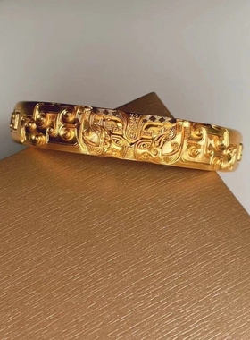 复古轻奢錾刻花纹黄金色戒指小众