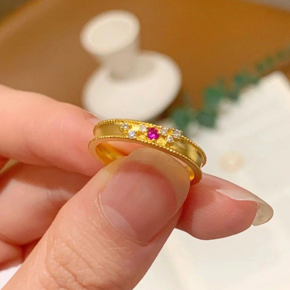 古法黄金色戒指仿钻钻石戒仿宝石