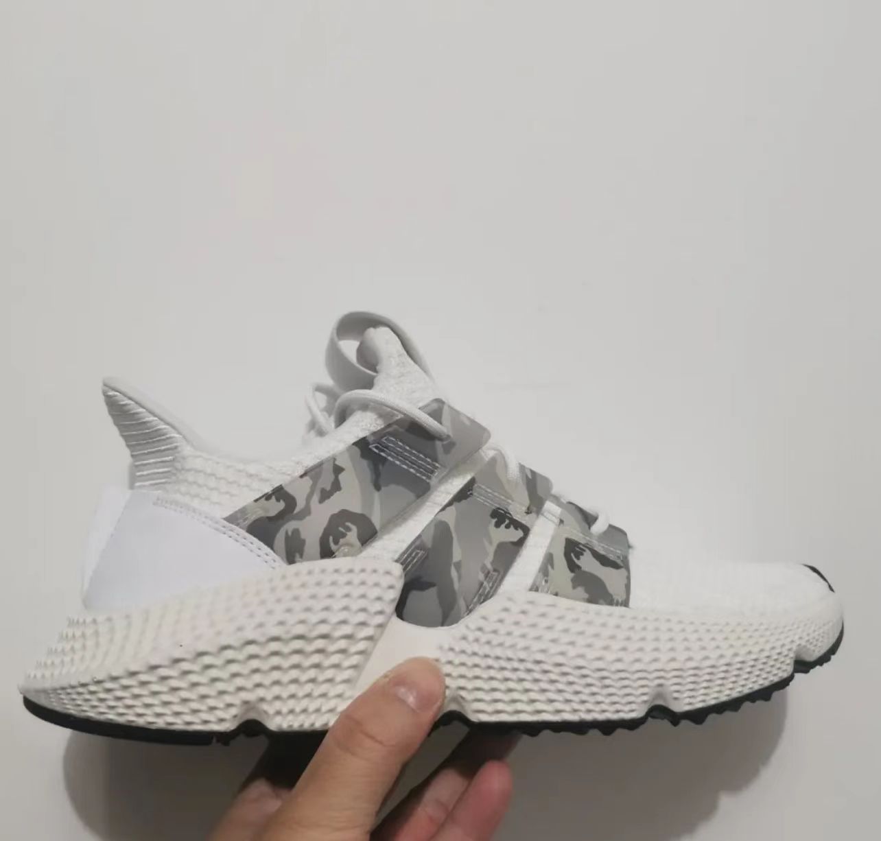 Adidas/阿迪达斯三叶草PROPHERE男女运动鞋休闲低帮老爹鞋EE4735