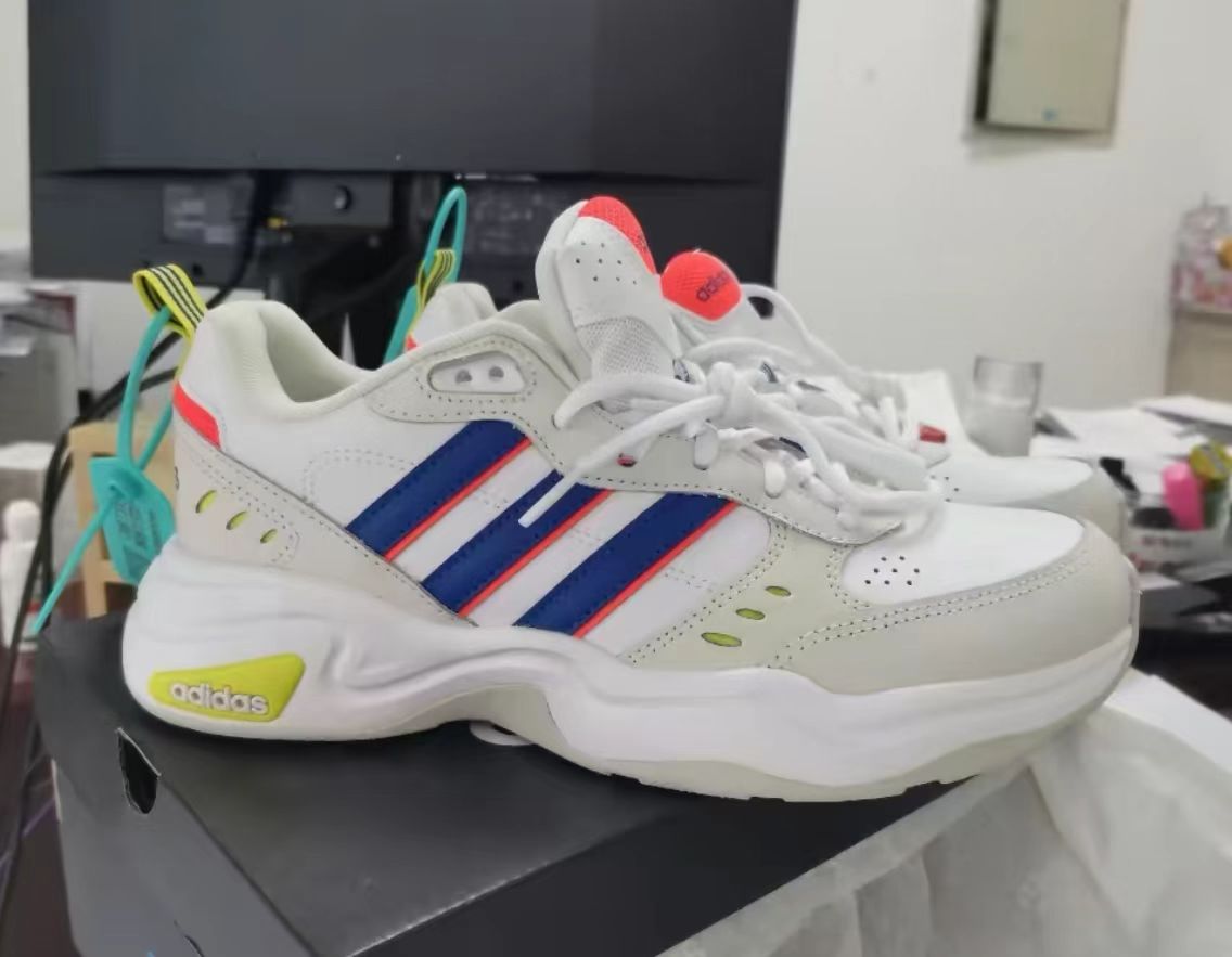 Adidas/阿迪达斯男子轻便跑步鞋