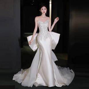 抹胸鱼尾晚礼服裙白色缎面主持人宴会年会法式高级感重工婚纱主纱