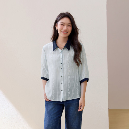 【优雅百搭衬衫】纤莉秀大码女装时尚个性绣花上衣胖mm2026夏新款