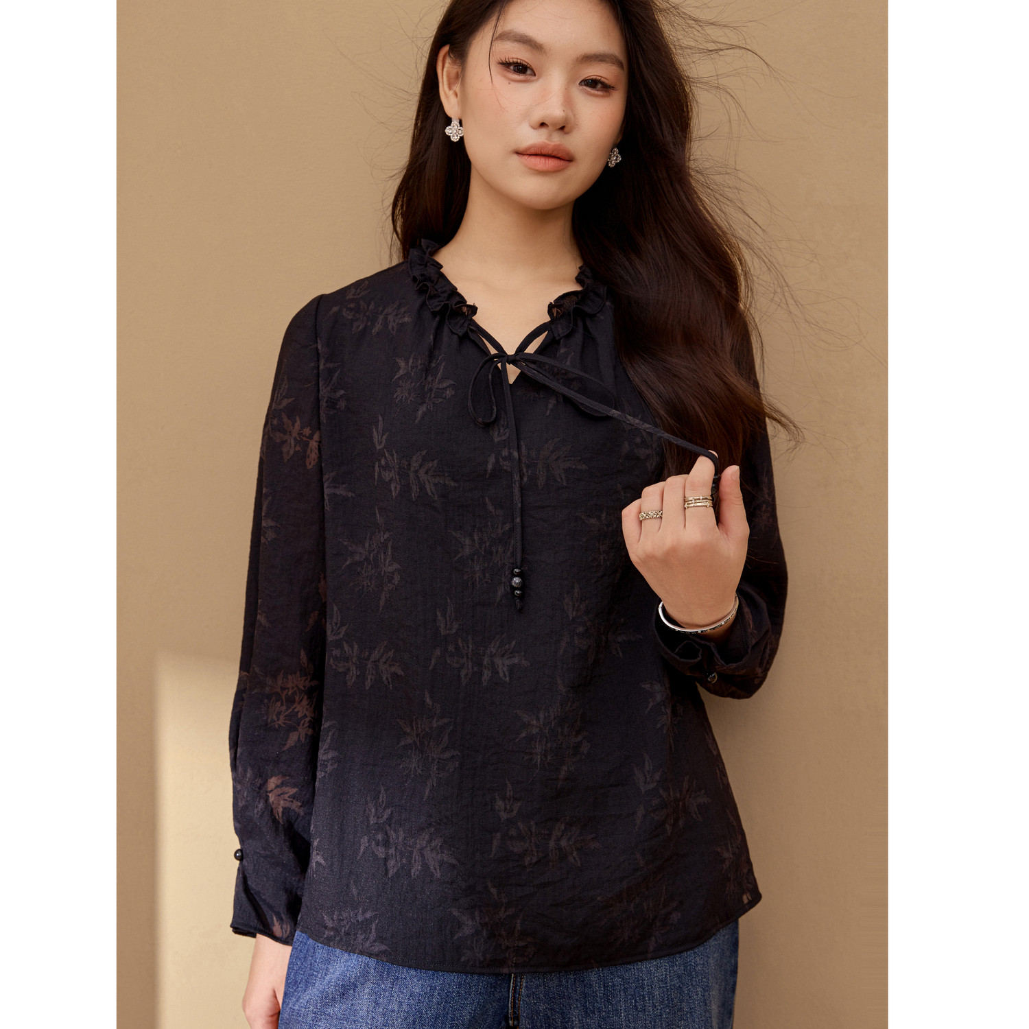 【花纹木耳边V领衬衫】纤莉秀大码女装轻熟风上衣胖mm2026秋新款