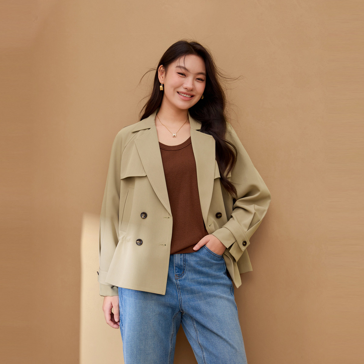 【枫糖】复古英伦廓形翻领收腰短款风衣纤莉秀大码女装胖mm秋新款