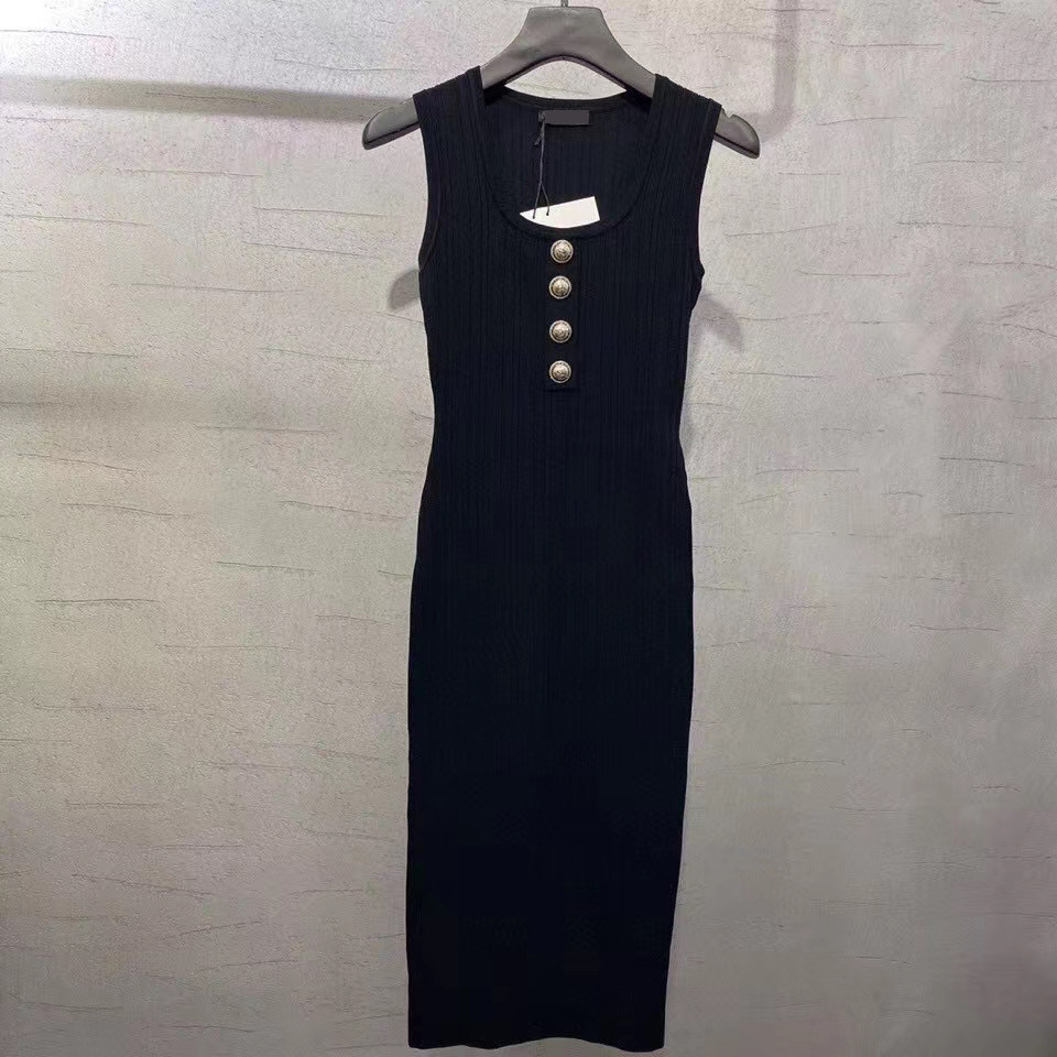 2026春夏纯色吊带连衣裙女修身性感针织打底裙显瘦包臀裙欧洲站