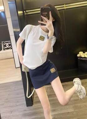 简约休闲套装女2026年夏季新款修身字母刺绣短袖T恤半身裙两件套