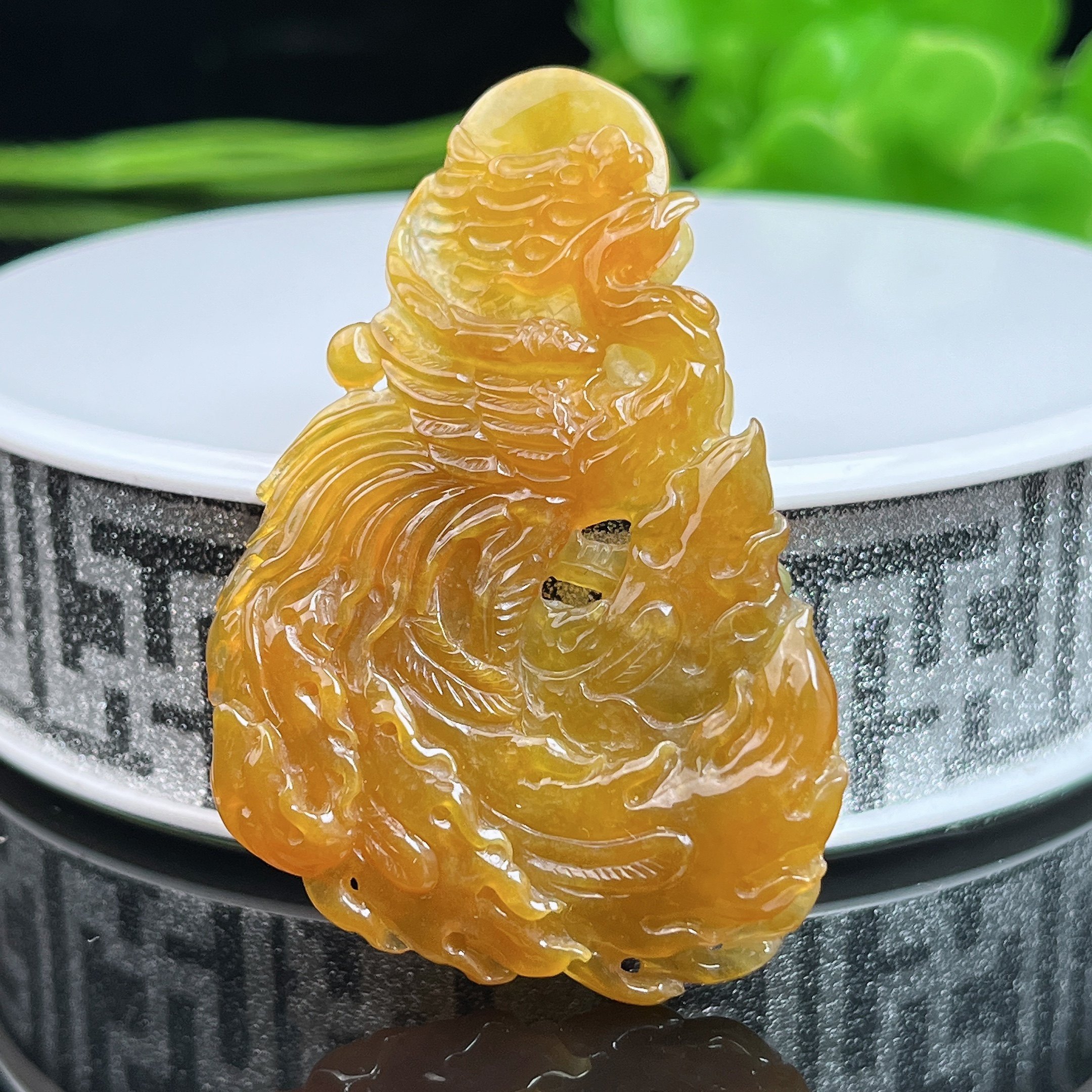 缅甸天然A货翡翠冰黄翡精雕凤凰吊坠凤穿牡丹带证书