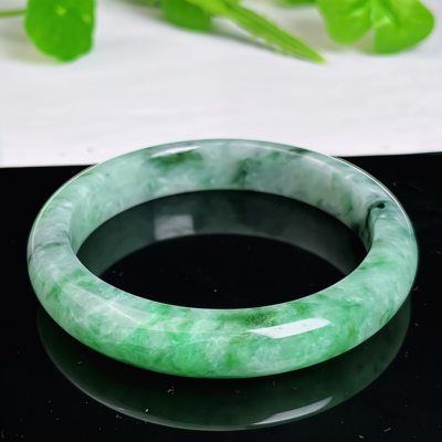 缅甸水润飘绿花翡翠正圈圆条手镯