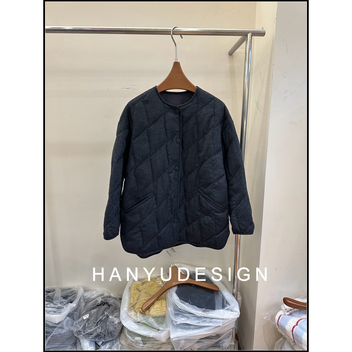 复古几何绗线中长款羽绒服