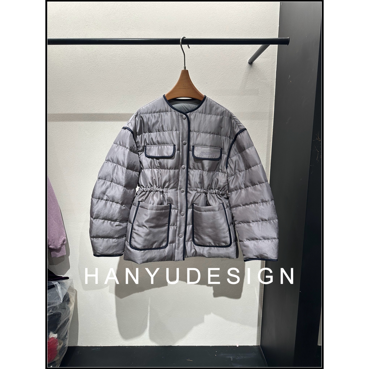 轻奢风无领四口袋蚕丝羽绒服