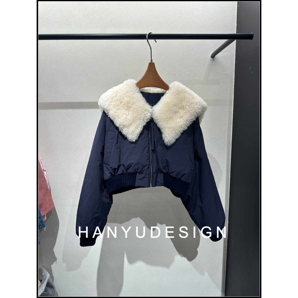 洋气学院风羊毛披肩领羽绒服