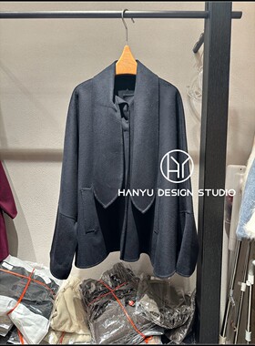 【韩钰DESIGN】26冬季新款 深蓝色V领系带收腰短款毛呢外套女
