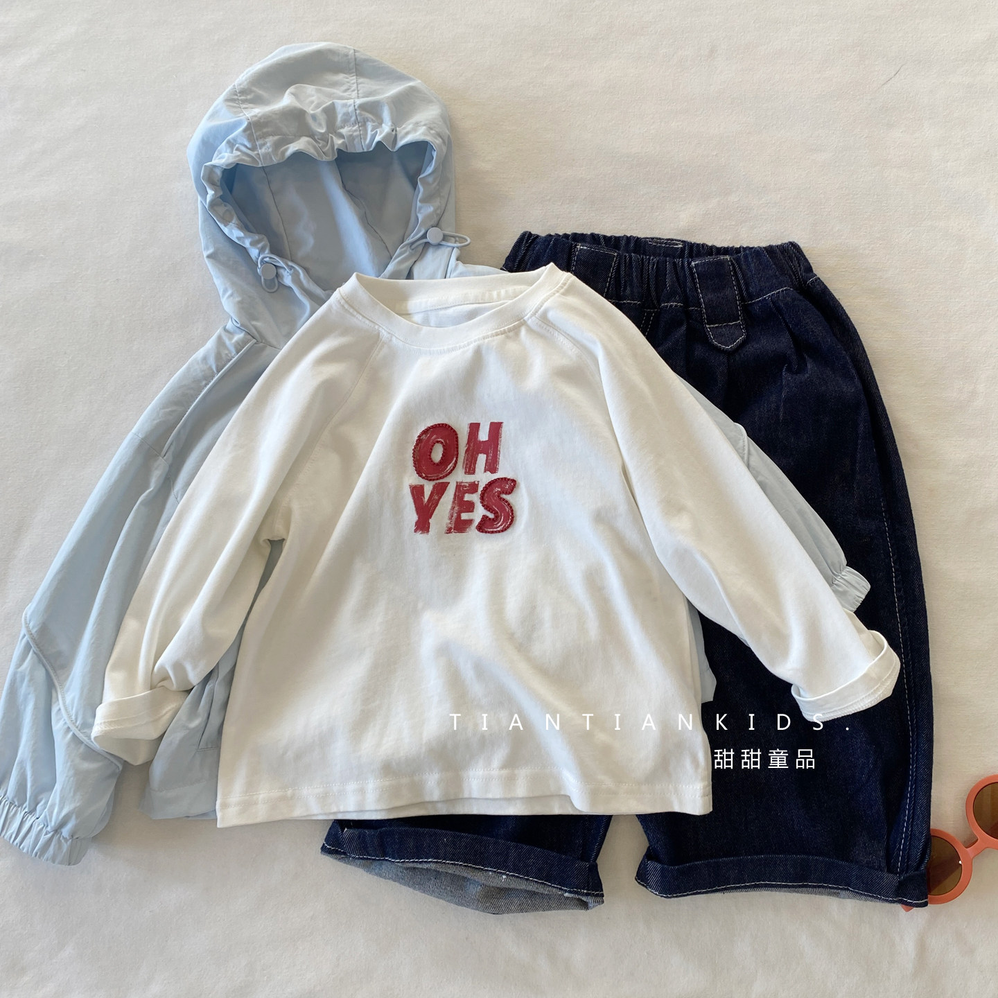 【小童90-130码】字母印花T恤儿童休闲套头衫白色打底衣男女童春