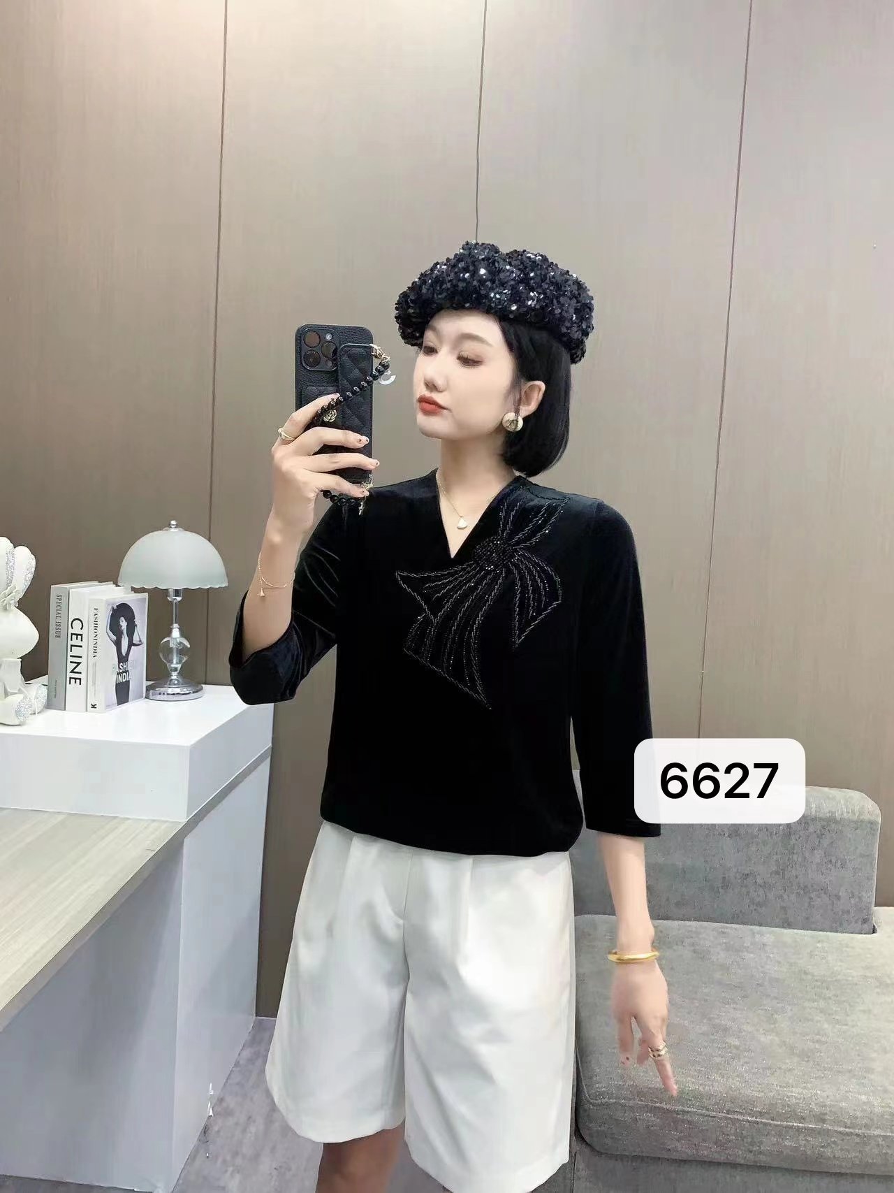 本色服饰春秋季款轻奢金丝绒V领七分袖时尚百搭打底短女衫