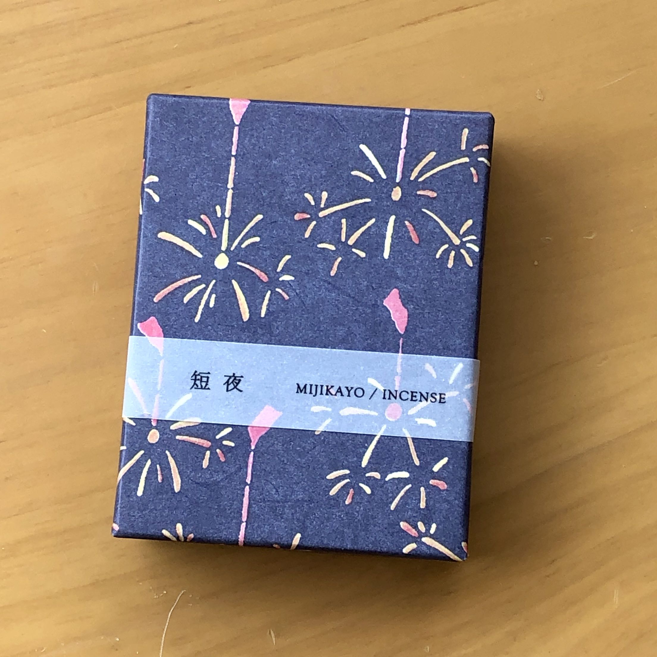 日本香彩堂HANGA短夜短线香 蜂蜜玫瑰麝香调和平静多彩的甜香舒缓