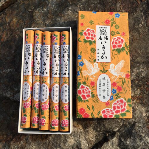 鸠居堂薰香日式清爽高雅传统