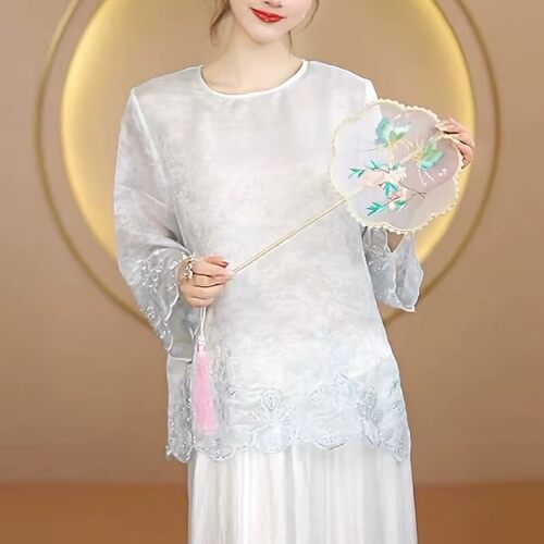 绝美重工刺绣气质优雅衬衫上衣女
