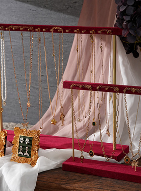 首饰展示架红色绒布鱼骨项链架花瓣相框戒指盘耳饰品陈列拍摄道具