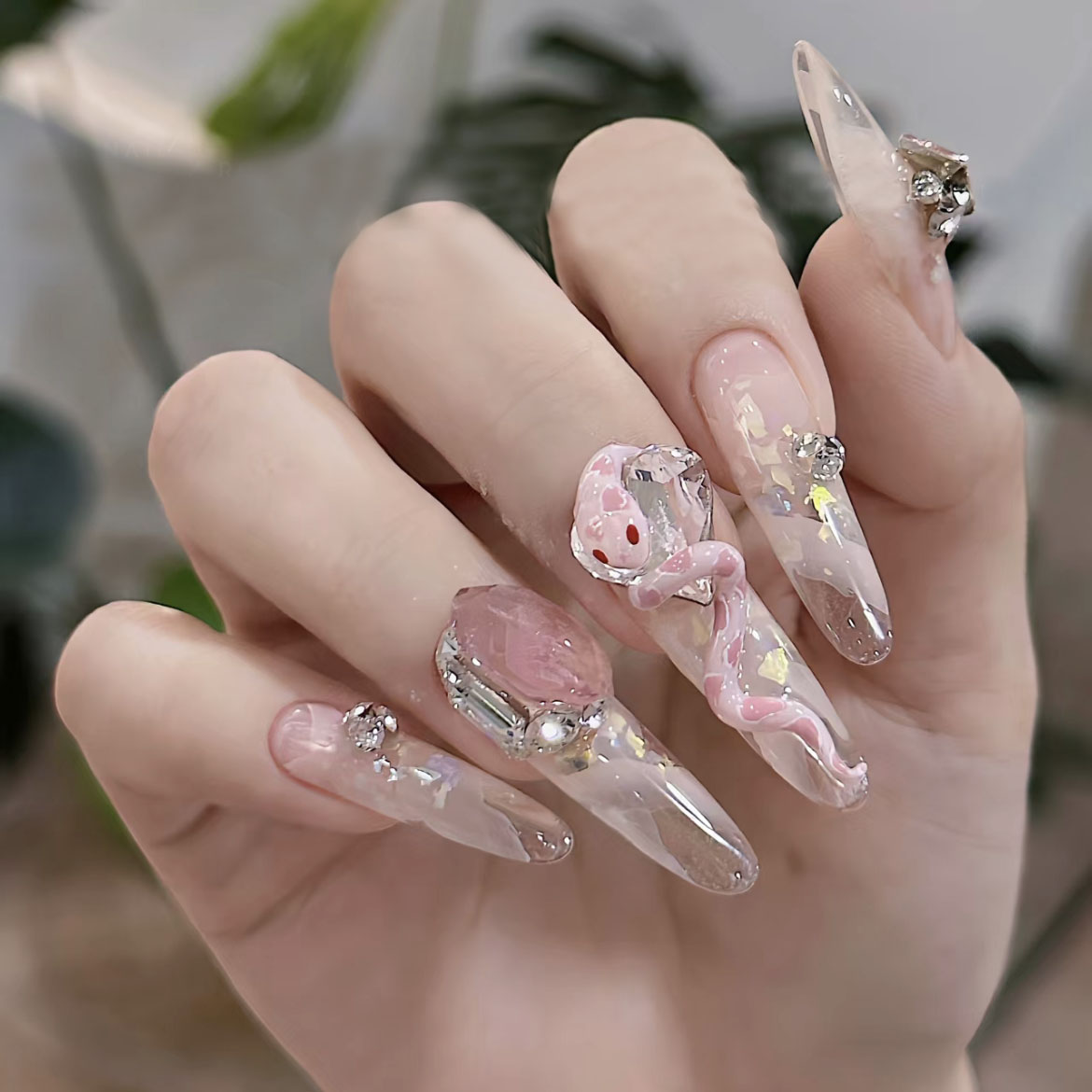 宝宝蛇轻奢高级感穿戴甲美甲
