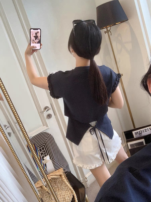 2025夏季新款女潮时尚设计感木耳边露腰系带圆领短袖T恤上衣潮