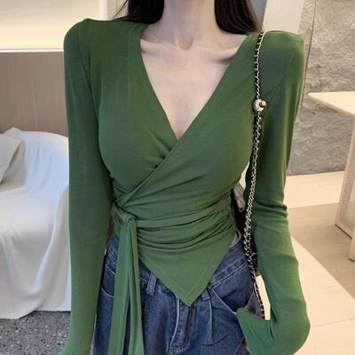 纯欲风辣妹v领绑带长袖女秋季新款设计感不规则下摆修身气质上衣