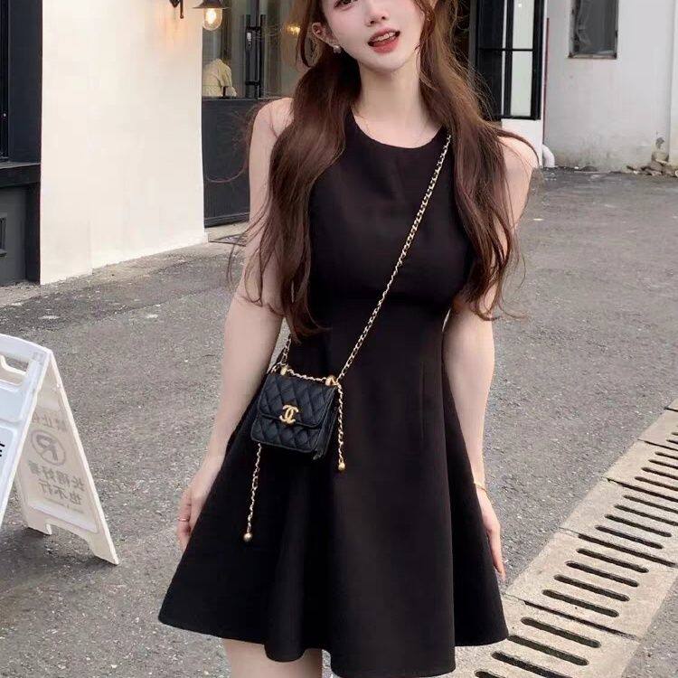 2026春季新款法式纯色气质无袖背心短款连衣裙收腰修身显瘦小黑裙