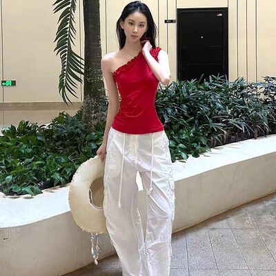 2026年夏季美式辣妹性感斜肩背心新款时髦洋气修身显瘦气质上衣女