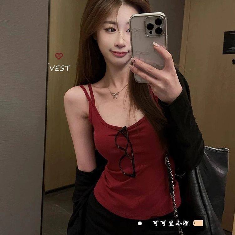 可可里小姐高级感双肩带小吊带上衣女夏季打底短款美背背心外穿潮