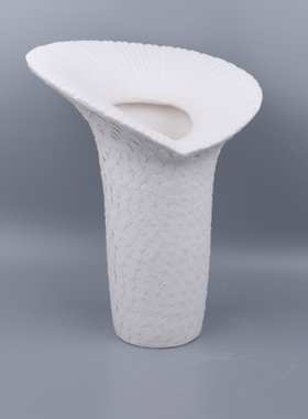 简约意式轻奢手工鱼鳞片肌理创意陶瓷花器样板间餐桌茶几花瓶摆设