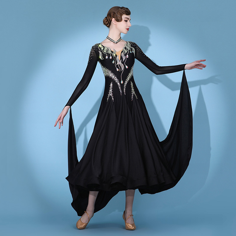 以琳飞儿镶钻演出服新品上市